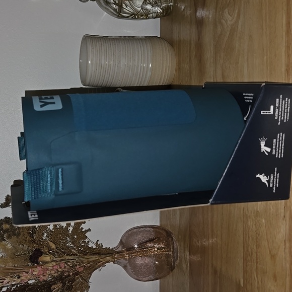 YETI Large Rambler Bottle Sling in Agave Teal NWT In Original Packaging - Picture 4 of 5